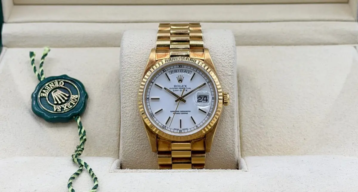 Rolex Day-Date 36 18238 Gold Baton Dial